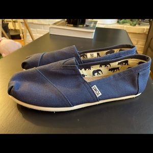 Classic Alpargata 1.0 Solid Canvas Flat 9W